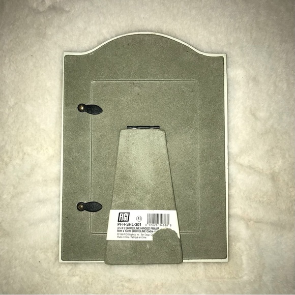 Vintage Shoreline Hinged Frame - Picture 3 of 5